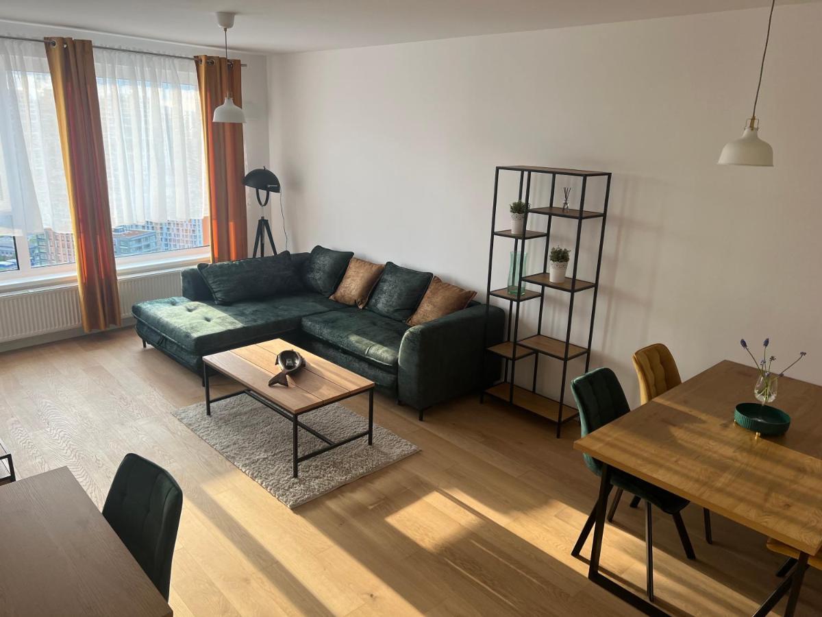 New Downtown Apartment Couple Minute From The Old Town Братислава Экстерьер фото