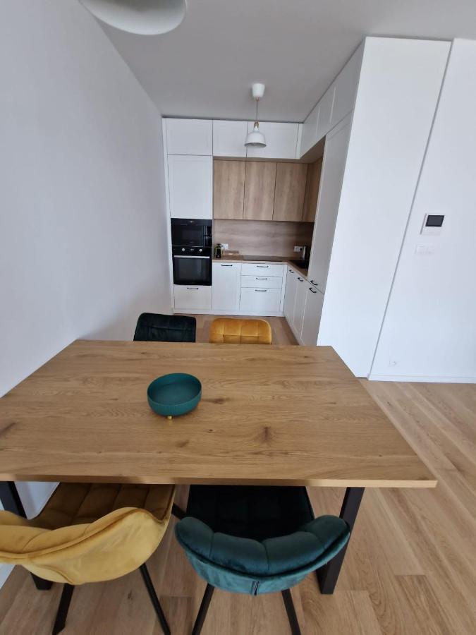 New Downtown Apartment Couple Minute From The Old Town Братислава Экстерьер фото