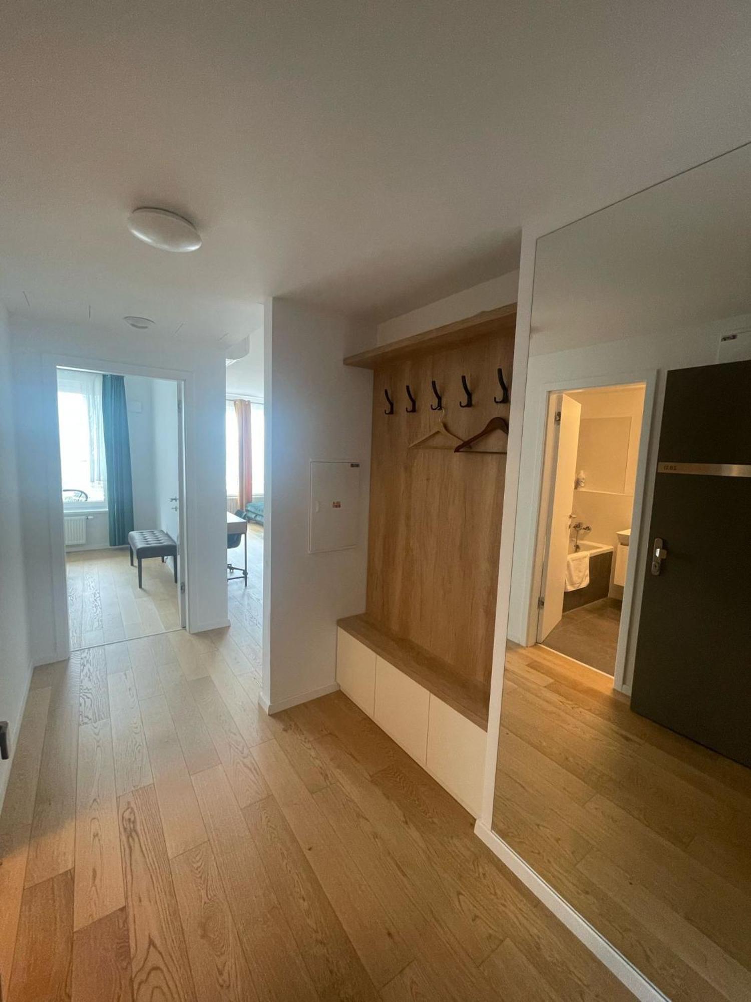 New Downtown Apartment Couple Minute From The Old Town Братислава Экстерьер фото